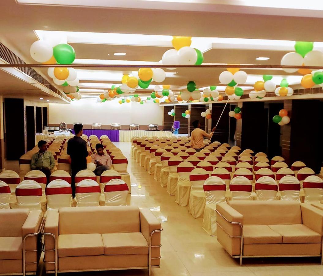 فندق Puja Residency فاراناسي المظهر الخارجي الصورة
