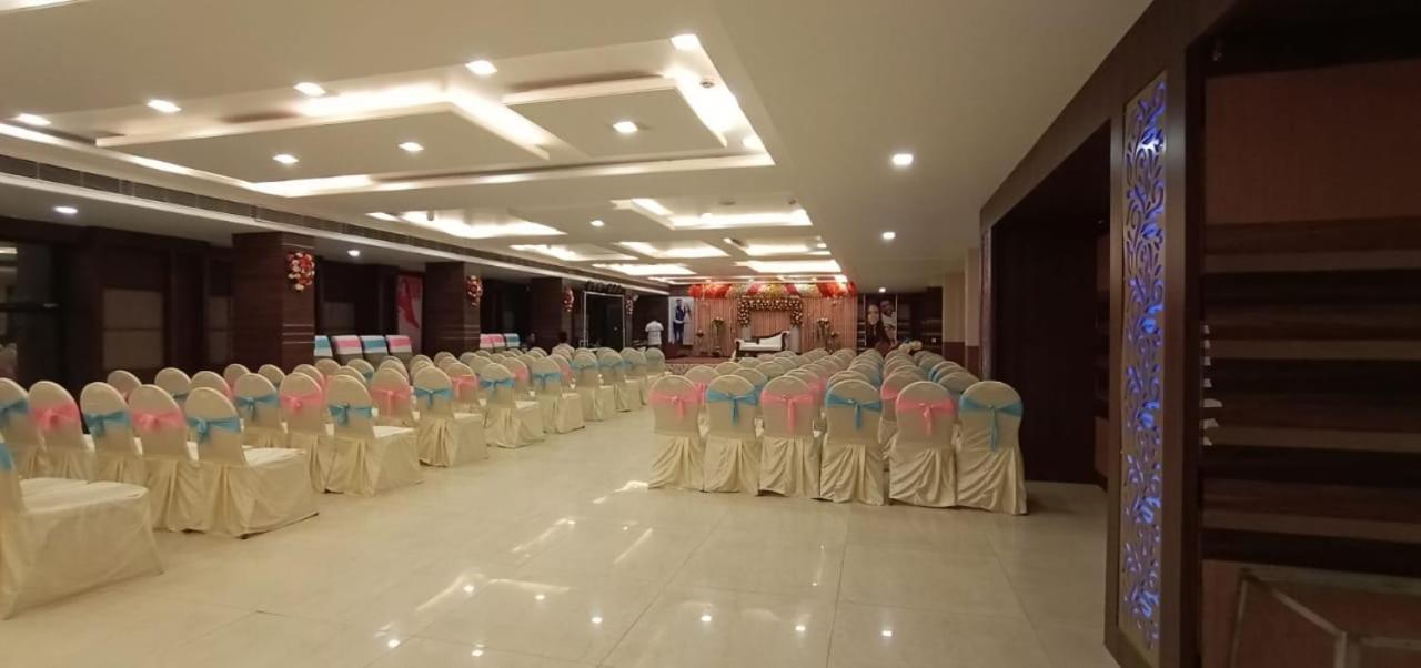فندق Puja Residency فاراناسي المظهر الخارجي الصورة