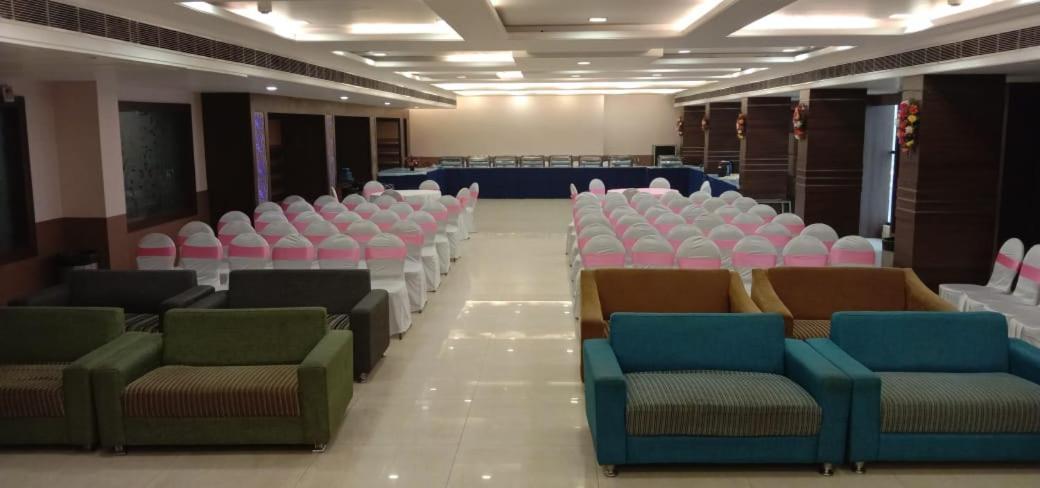 فندق Puja Residency فاراناسي المظهر الخارجي الصورة