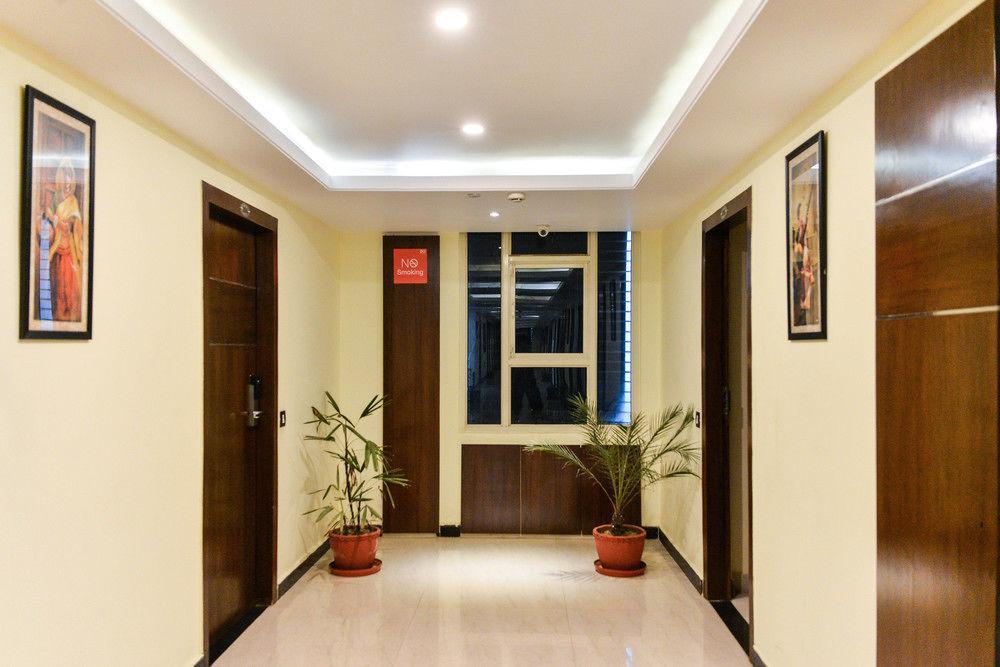 فندق Puja Residency فاراناسي المظهر الخارجي الصورة