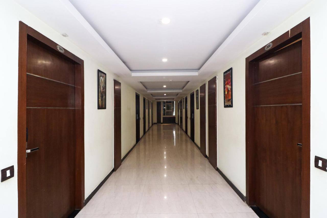 فندق Puja Residency فاراناسي المظهر الخارجي الصورة