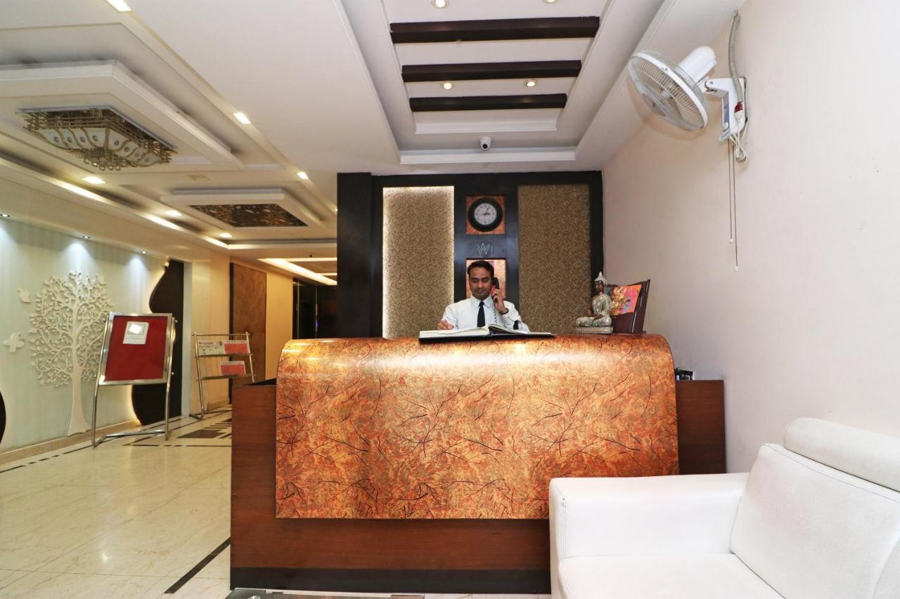 فندق Puja Residency فاراناسي المظهر الخارجي الصورة
