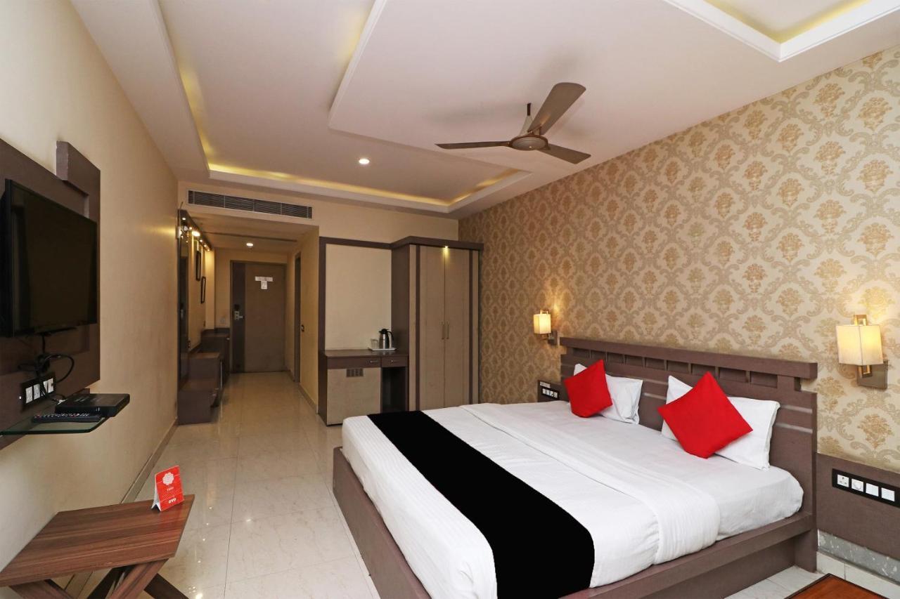 فندق Puja Residency فاراناسي المظهر الخارجي الصورة